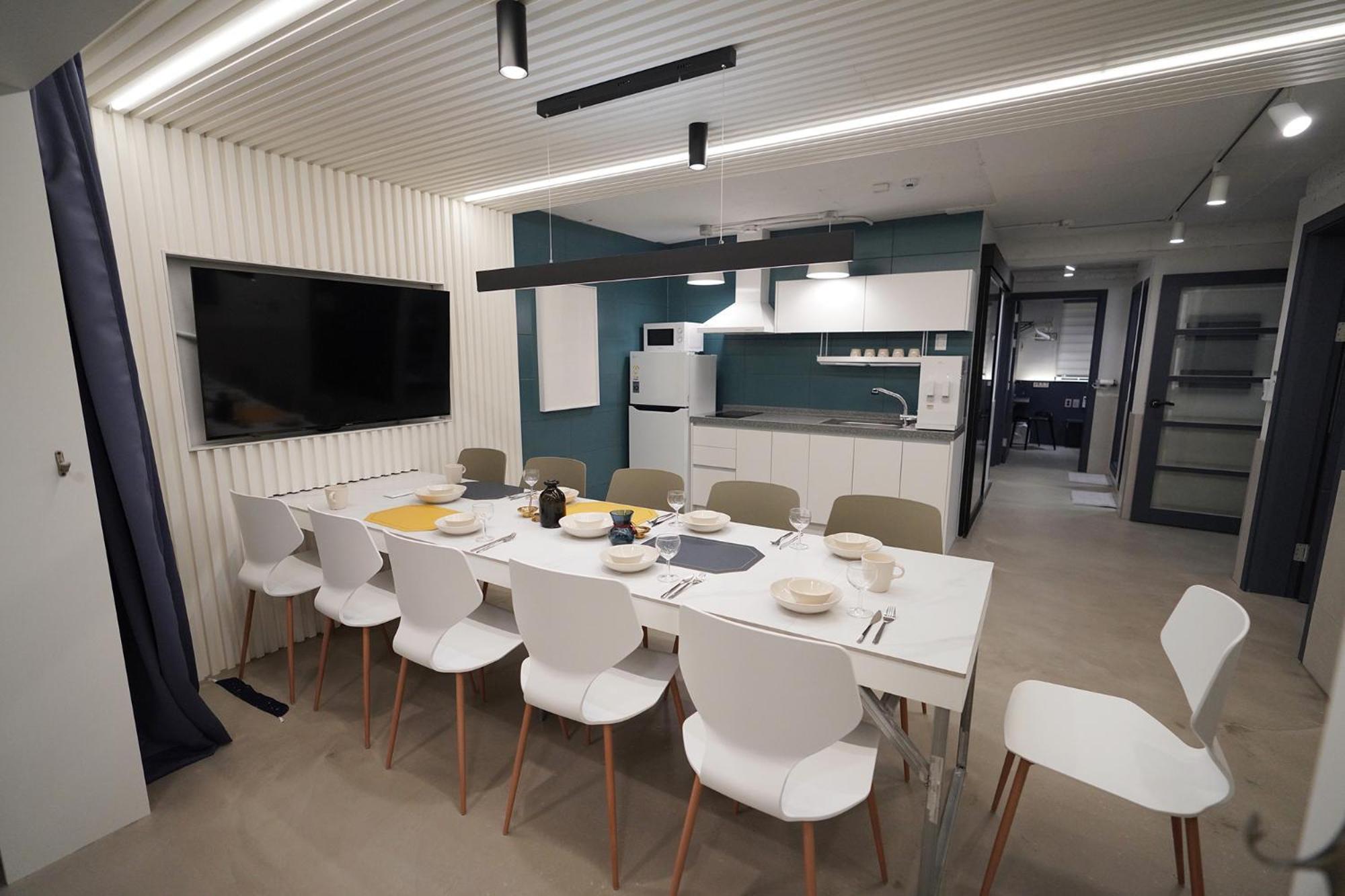 Carrie's - Luxury Modern House